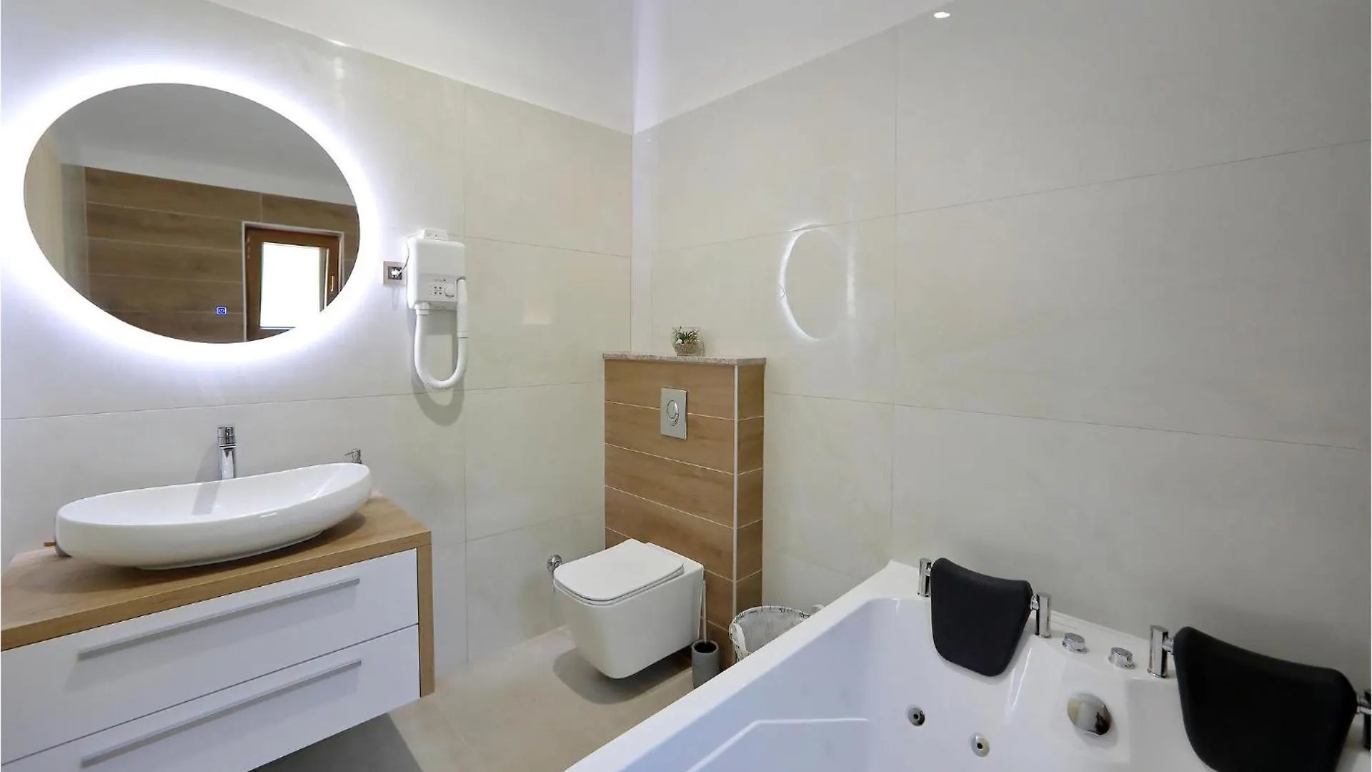 Holiday home Stunning Home In Starigrad Paklenica With Wifi