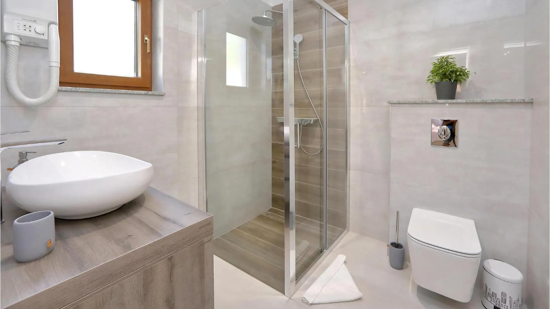 Stunning Home In Starigrad Paklenica With Wifi